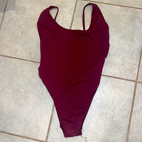 Laina Rauma Small thong onepiece swimsuit burgundy S - Picture 1 of 13